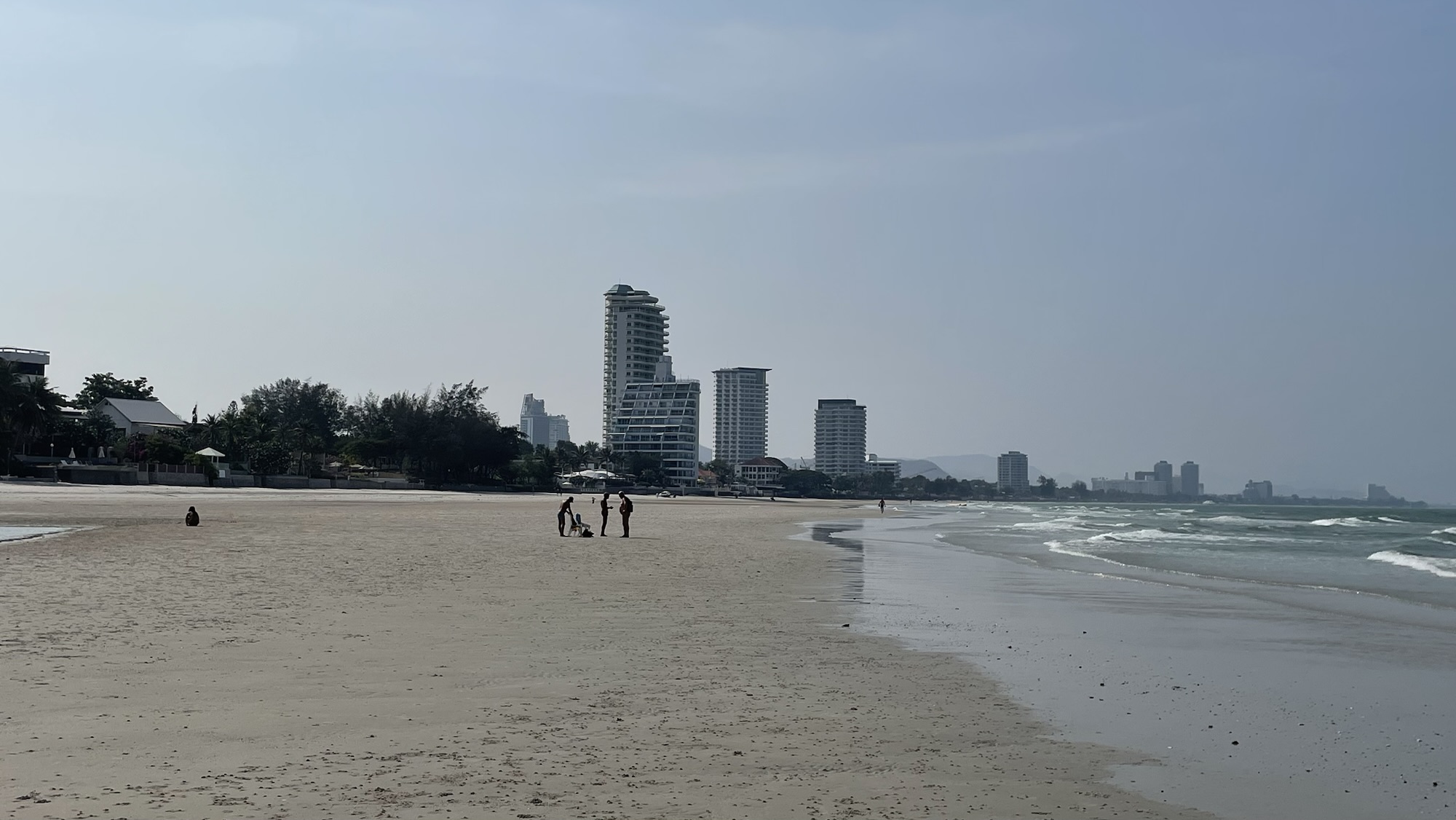Hua Hin Center: From Fishing Village to Royal Resort Town