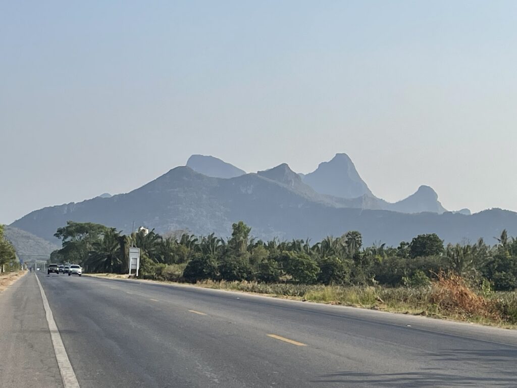 Khao Takiab & South